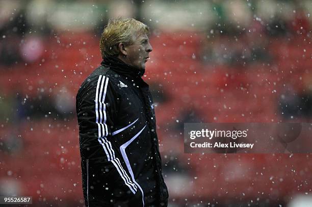 Middlesbrough Manager Gordon Strachan issues instructions during the FA Cup sponsored by E.ON 3rd Round match between Middlesbrough and Manchester...