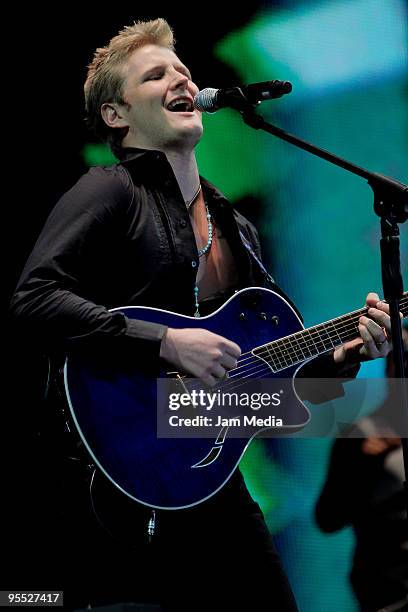 Singer Alexander Acha performs during the New Year's eve celebrations in Mexico on January 1, 2010 in Mexico City, Mexico.