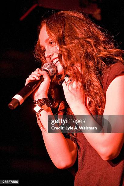 Leighton Meester performs at The Underground on January 1, 2010 in Chicago, Illinois.