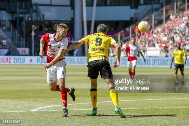 Mateusz Klich of FC Utrecht, Ralf Seuntjens of VVV Venlo during the Dutch Eredivisie match between FC Utrecht and VVV Venlo at the Galgenwaard...