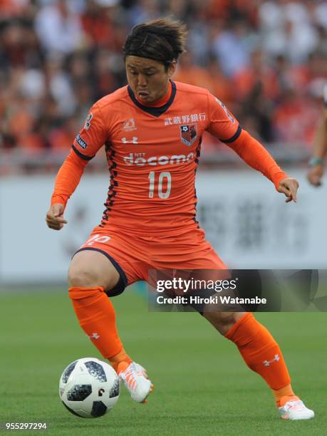 Genki Omae of Omiya Ardija in action during the J.League J2 match between Omiya Ardija and JEF United Chiba at Nack 5 Stadium Omiya on May 6, 2018 in...