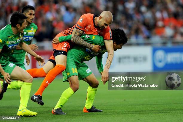 Robin Simovic 202 Shuto Kojima Stock Photos, High-Res Pictures, and Images - Getty Images