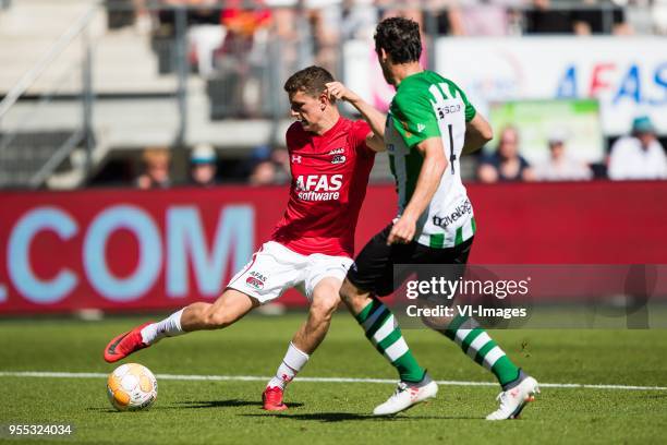 Guus Til of AZ, Dirk Marcellis of PEC Zwolle during the Dutch Eredivisie match between AZ Alkmaar and PEC Zwolle at AFAS stadium on May 06, 2018 in...