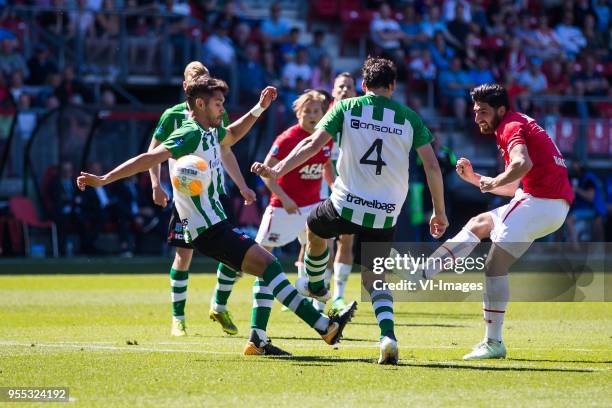 Nicolas Freire of PEC Zwolle, Dirk Marcellis of PEC Zwolle, Alireza Jahanbakhsh of AZ during the Dutch Eredivisie match between AZ Alkmaar and PEC...