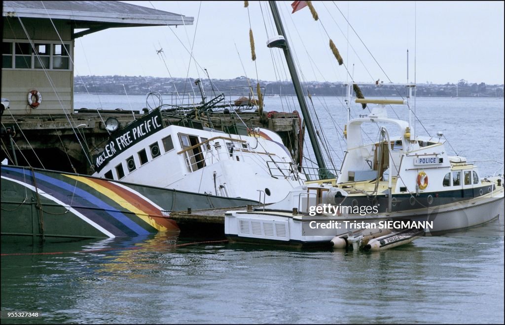 ATTENTAT CONTRE "GREENPEACE" A AUCKLAND EXPLOSION DE LEUR BATEAU