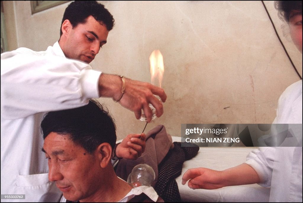 MEDECINE MODERNE/MEDECINE TRADITIONNELLE EN CHINE