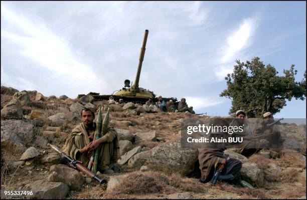 Pakistan Azrat 22 Azrat Stock Photos, High-Res Pictures, and Images - Getty Images