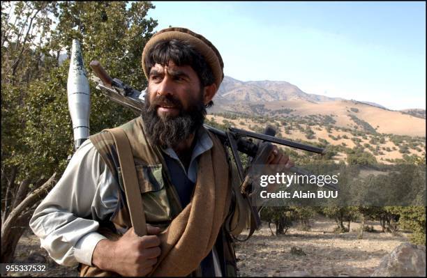 Pakistan Azrat 22 Azrat Stock Photos, High-Res Pictures, and Images - Getty Images