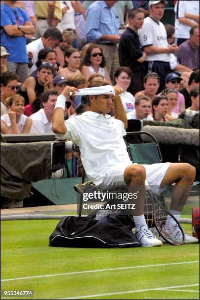 Federer Using Head Racket 1,572 Nike Head Stock Photos, High-Res Pictures, and Images - Getty Images