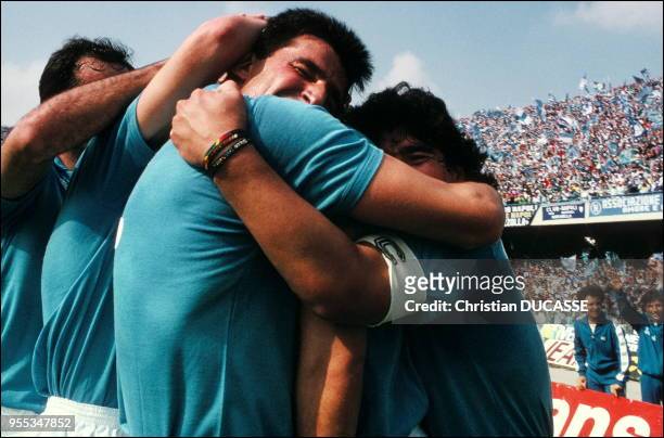 00/05/1987. FOOTBALL/ VICTOIRE DE NAPLES AU CHAMPIONNAT D'ITALIE.