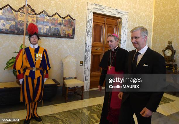 Le pape François a reçu en audience privée le roi Philippe et la reine Mathilde de Belgique le 9 mars 2015 au Vatican. Les souverains belges ont...