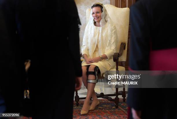 Le pape François a reçu en audience privée le roi Philippe et la reine Mathilde de Belgique le 9 mars 2015 au Vatican. Les souverains belges ont...