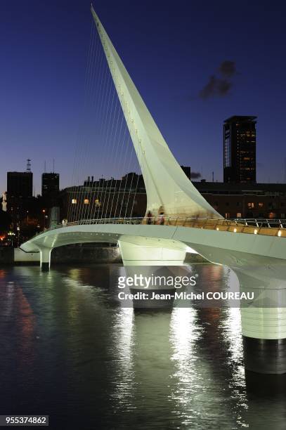 Puente de la Mujer, Bridge of the Woman, was drawn by the Spanish architect Santiago Calatrava.