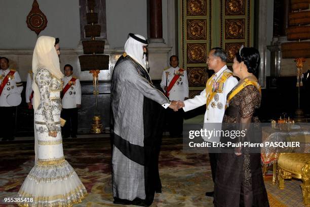 Their majesties greet HH Sheikh Hamad Bin Khalifa Al-Thani and HH Sheikha Moza Bin Nazir Al-Musnad of Qatar. For the Sixtieth Anniversary...