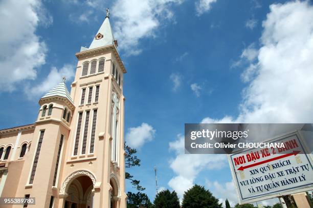 Cathédrale Saint-Nicolas le 23 mai 2017, Dalat, Vietnam. L'édifice est construit en tant qu'église paroissiale par les Français en 1931-1932 dans un...