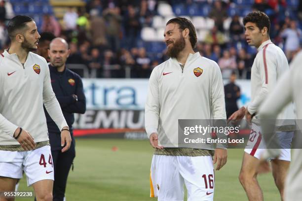 Kostas Manolas and Daniele De Rossi of Roma during the serie A match between Cagliari Calcio and AS Roma at Stadio Sant'Elia on May 6, 2018 in...