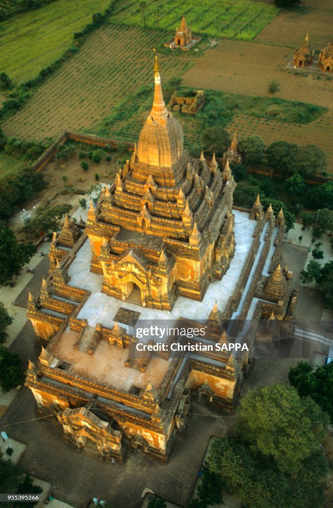 Des Pagodes Vue aérienne de pagodes, Bagan, Birmanie . News Photo - Getty Images