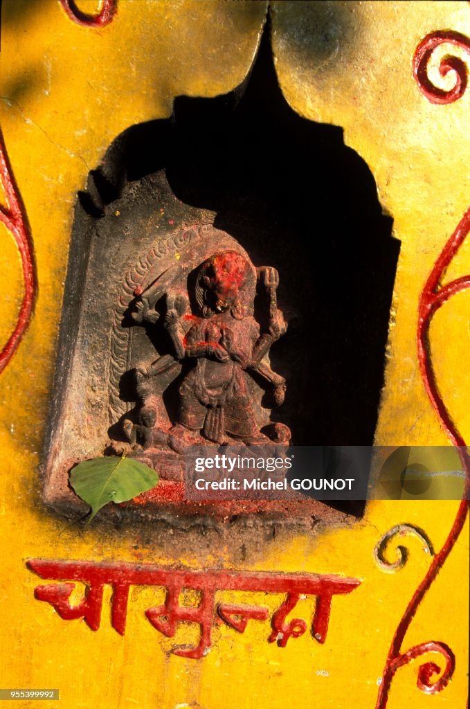 SCULPTURE DE SHIVA, KATMANDOU, NEPAL