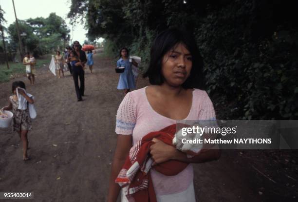 Fuite de la population pendant la guerre civile en juin 1979 au Nicaragua.