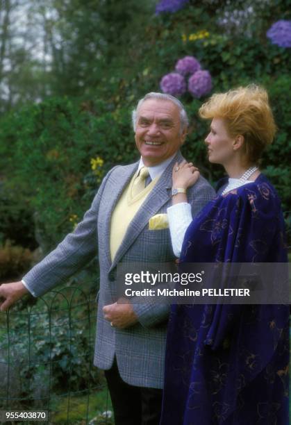 Acteur Ernest Borgnine et son épouse au Festival du film policier de Cognac en avril 1985, France.