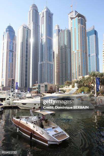 Dubai Marina est un lieu unique pour une multitude d'activités de détente. Il s'agit d'un front de mer situé dans l'une des villes les plus...