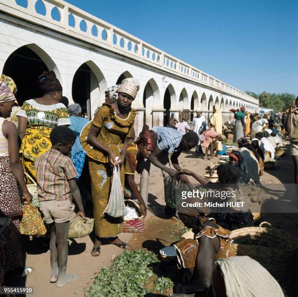 Femmes sur le marché à Ndjamena, Tchad.