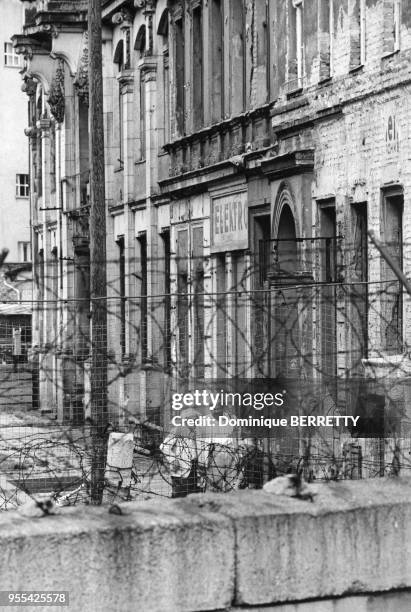 Rue de Berlin-est à côté du mur de Berlin, Allemagne.