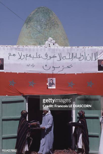 Le marabout du moussem de la fête des fiançailles d'Imilchil, en octobre 1985, Maroc.