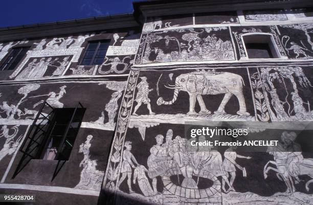 Fresques sur la façade d'une maison de Prachatice, République tchèque.