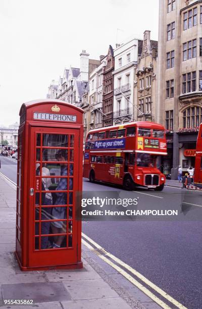 Cabine téléphonique à Londres, Royaume-Uni.