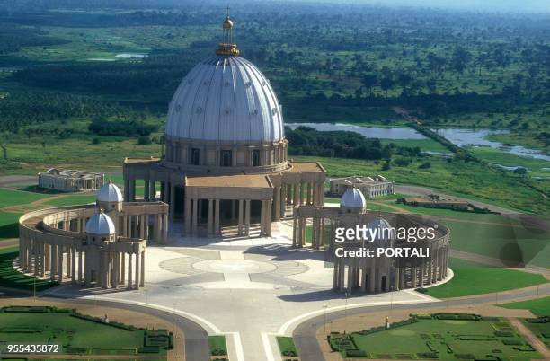 Basilique Notre-Dame de la Paix à Yamoussoukro, en Côte d'Ivoire.