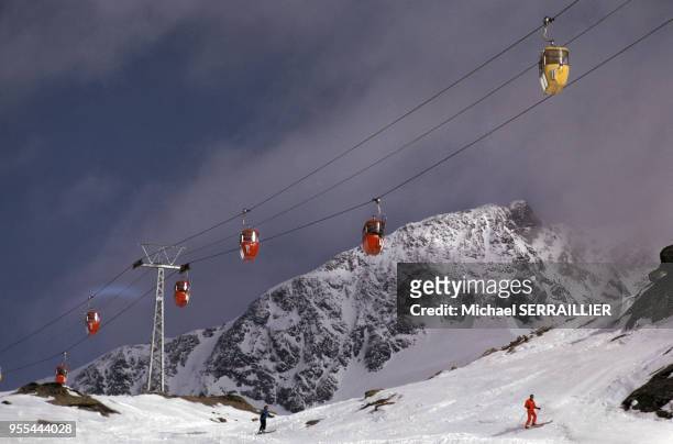 Télécabine de la station de ski de Val Thorens, à Saint-Martin-de-Belleville, en Savoie, France.