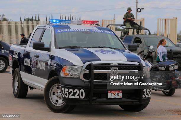 Police officers are seen prior to the quarter finals second leg match between Santos Laguna and Tigres UANL as part of the Torneo Clausura 2018 Liga...