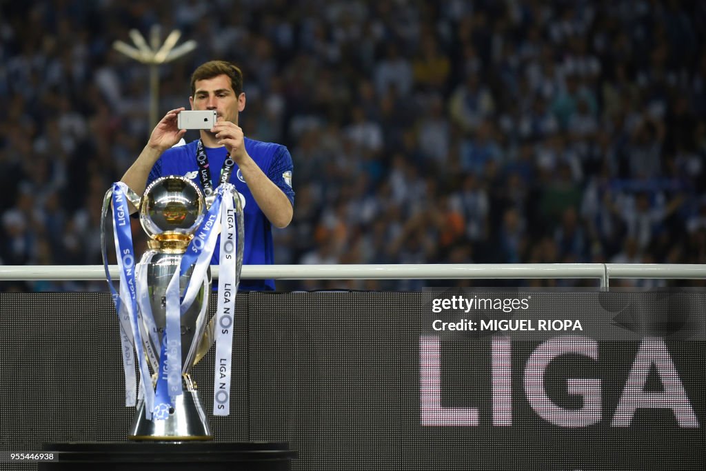 FBL-POR-LIGA-PORTO-FEIRENSE