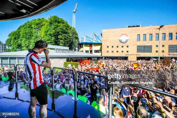 Supporters of Willem II celebrating the season with the players and staff, Fran Sol of Willem II during the Dutch Eredivisie match between Willem II...