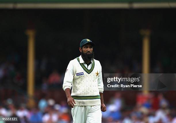 Mohammad Yousuf of Pakistan looks on during day one of the Second Test match between Australia and Pakistan at Sydney Cricket Ground on January 3,...