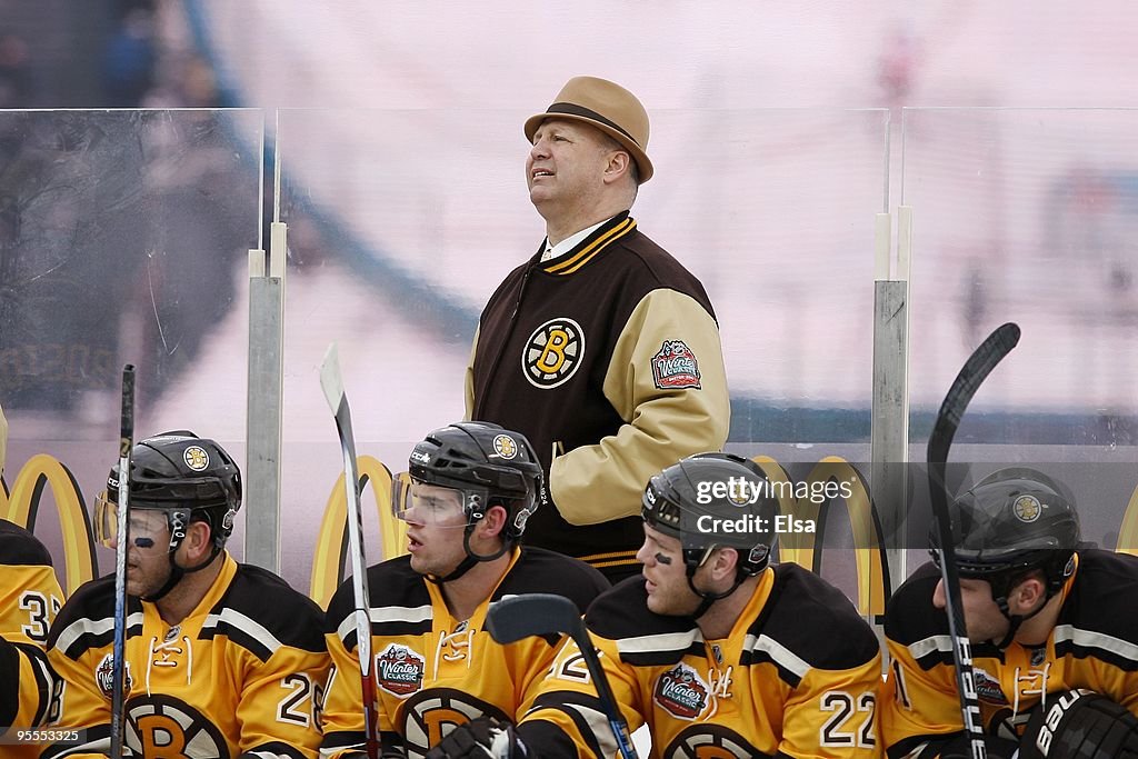 2010 Bridgestone Winter Classic - Philadelphia Flyers v Boston Bruins