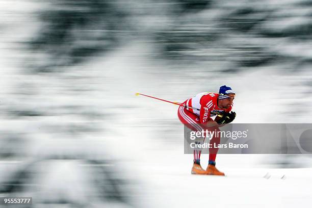 Curdin Perl of Switzerland competes during the qualifying for the Men's 1,6km Sprint of the FIS Tour De Ski on January 3, 2010 in Oberhof, Germany.