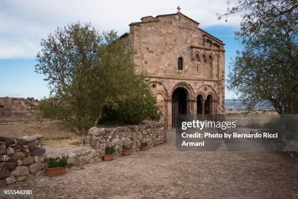 romanesque basilica of sant'antioco in ozieri - alghero stock pictures, royalty-free photos & images