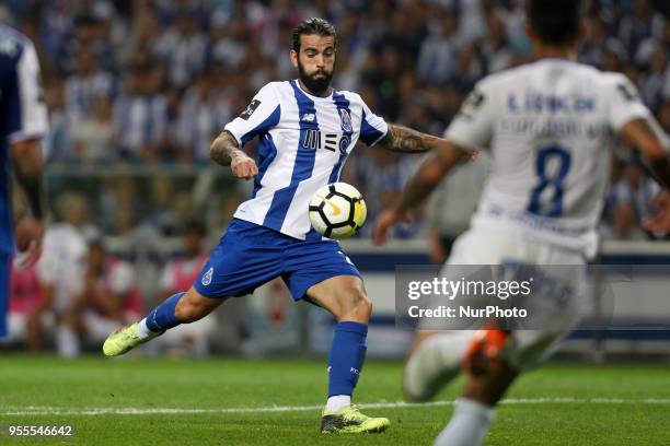 Porto's Portuguese midfielder Sergio Oliveira score a goal during the Premier League 2017/18 match between FC Porto and CD Feirense, at Dragao...