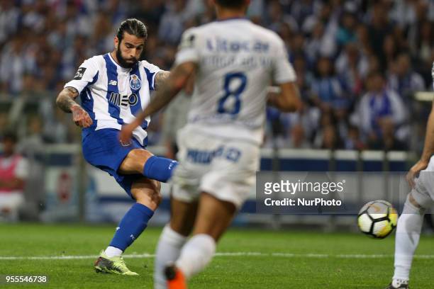 Porto's Portuguese midfielder Sergio Oliveira score a goal during the Premier League 2017/18 match between FC Porto and CD Feirense, at Dragao...