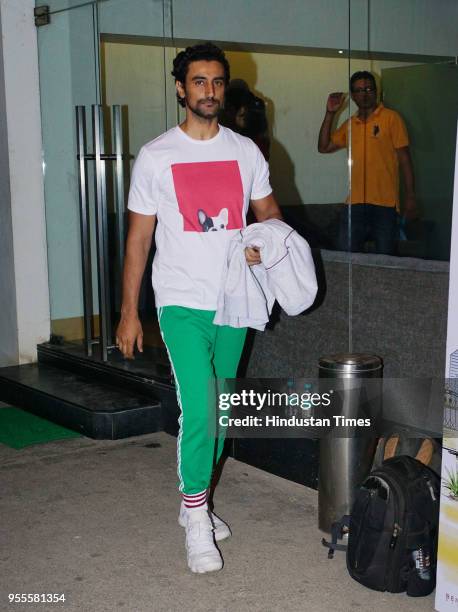 Bollywood actor Kunal Kapoor spotted at the movie Screening of 102 Not Out at Sunny Super sound Juhu on May 1, 2018 in Mumbai, India.