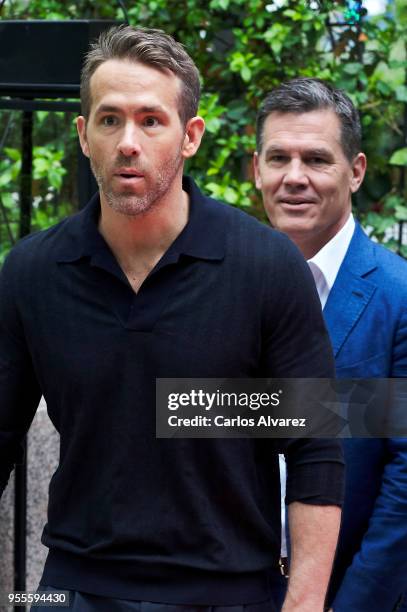 Actors Ryan Reynolds and Josh Brolin attend 'Deadpool 2' photocall at the Villamagna Hotel on May 7, 2018 in Madrid, Spain.