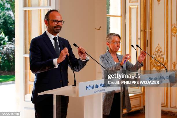 French Prime Minister Edouard Philippe and Transport Minister Elisabeth Borne prepare to give a press conference following a series of meetings with...