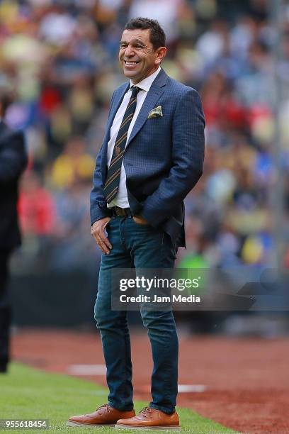 David Patino coach Pumas gestures during the quarter finals second leg match between America and Pumas UNAM as part of the Torneo Clausura 2018 Liga...