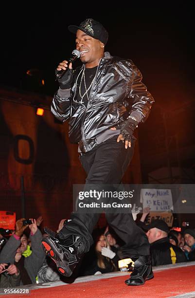 Sisqo enters the Celebrity Big Brother House at Elstree Studios on January 3, 2010 in Borehamwood, England.