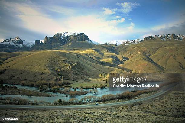 river at patagonia - radicella stockfoto's en -beelden