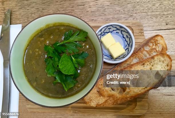 vegan indian curry soup - curry soup stock pictures, royalty-free photos & images