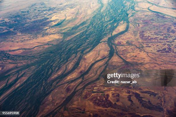 outback luftaufnahme des australischen landschaft. - flinders ranges stock-fotos und bilder