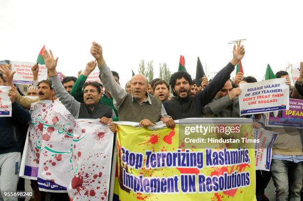 Sheikh Rasheed Supporters 137 Abdul Rashid Sheikh Stock Photos, High-Res Pictures, and Images ...